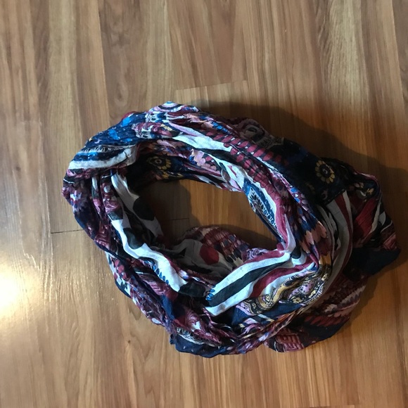 Infinity scarf - Picture 2 of 2